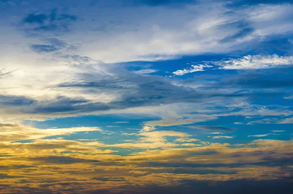 Cielo del atardecer —  Fotos de Stock