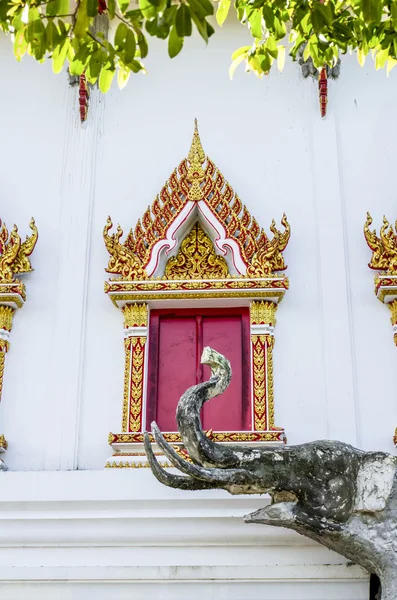 Elefantenskulptur im Tempel — Stockfoto