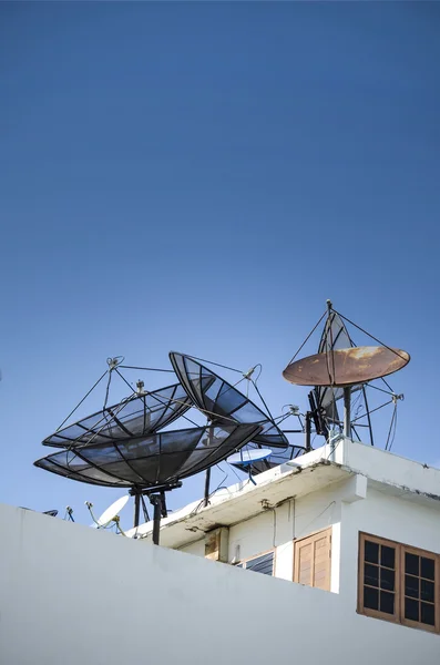 Antenas satélite — Fotografia de Stock