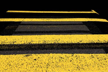 Birden fazla çift sarının desenleri ve tasarımı var. Park çizgisi yok.