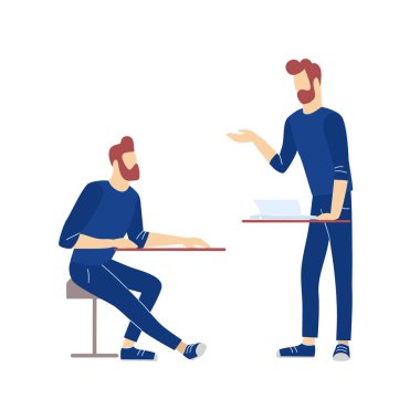 İki adam sunum yapıyor ve iş eğitimlerini dinliyor. Yetişkin konseptini öğretme ve öğrenme.