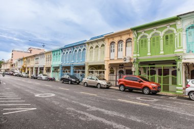 Phuket - 29 Mayıs: Eski 29 Mayıs 2016 Phuket, Tayland Phuket Çin Portekiz tarzı bina. Eski bina Phuket en ünlü bir turistik yer.