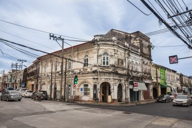 Phuket - Tayland 29 Mayıs 2016: Güzel mimari Phuket kent yollar boyunca, Avrupa etkisi adada bir yansımasıdır Portekizce ve İngilizler de dahil.