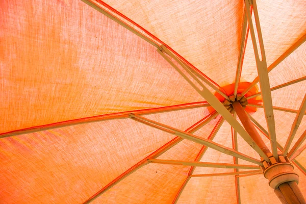 Parasol orange ou fond de parapluie . — Photo