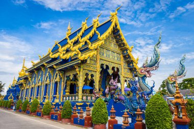 Wat Rong Seur Ten veya Blue Temple, Tayland 'ın başkenti Chiang Rai' de yer alan bir tapınaktır..