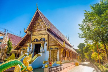 Wat Phra Singh eski bir Lanna tarzı tapınak ve Tayland 'ın Chiang Rai şehrinde önemli bir turistik merkezdir..