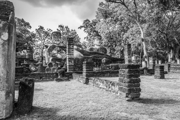 Wahrzeichen Der Buddha Statue Aus Uralten Ziegeln Kamphaeng Phet Historical — Stockfoto