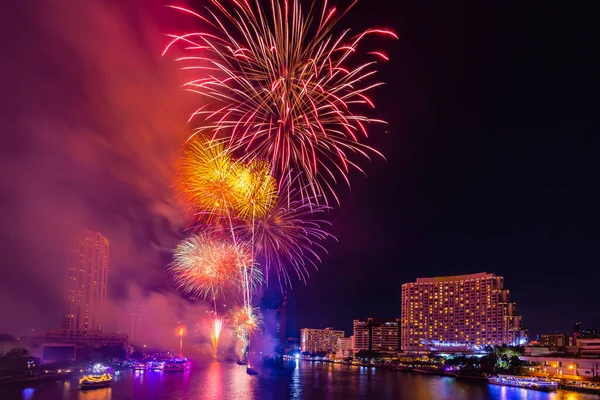 Feux Artifice Pour Célébrer Nouvel Sur Rivière Chao Phraya Bangkok — Photo