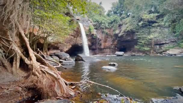Haew Suwat Vodopád Hlubokém Lese Národním Parku Khao Yai Pak — Stock video