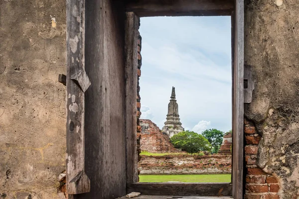 泰国Ayutthaya省Wat Phutthaisawan的塔 — 图库照片
