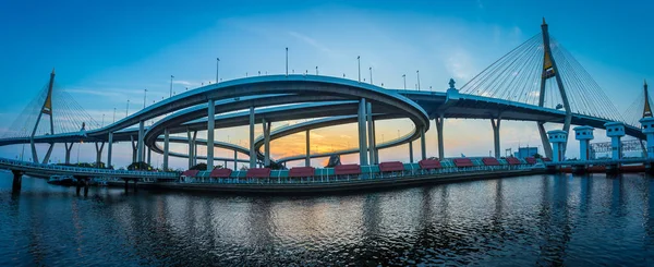 Panorama Landschap Van Bhumibol Bridge Een Grote Modern Ogende Brug — Stockfoto