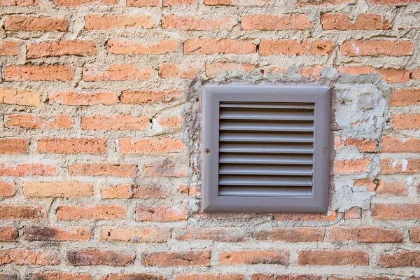 Pared de ladrillo con ventilador — Foto de Stock