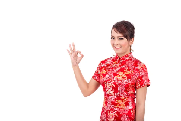 Menina chinesa asiática saudação em chinês tradicional, ano novo chinês, desfrutar, feliz, ok sucesso — Fotografia de Stock