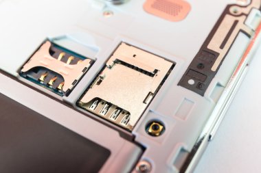 Closeup SIM kart yuvası ve smartphone için hafıza micro Sd Kart yuvası