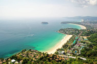 Tayland, Phuket 'teki 3 Plaj Phuket Bakış Alanı' nın havadan görünüşü.