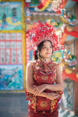 Chiang Mai, Tayland 'da Çin Operası elbiseli güzel bir kadın..