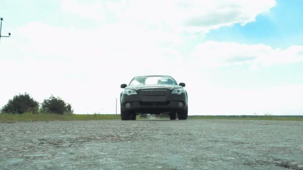 Pohled ze silnice auto dolní jízda na silnici — Stock video