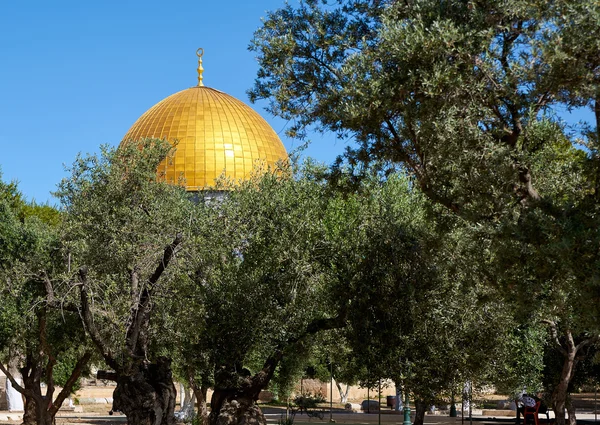 Cúpula de la mezquita de la Roca en Jerusalén — Foto de Stock