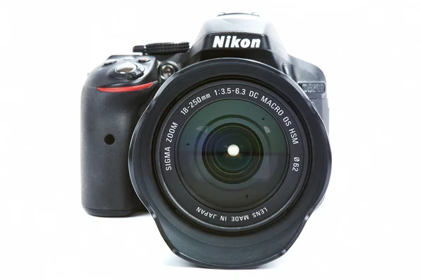 Nikon D5300 Câmera DSLR com Sigma Lens — Fotografia de Stock