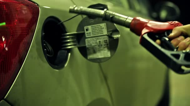 Бензиновый дизельный насос — стоковое видео