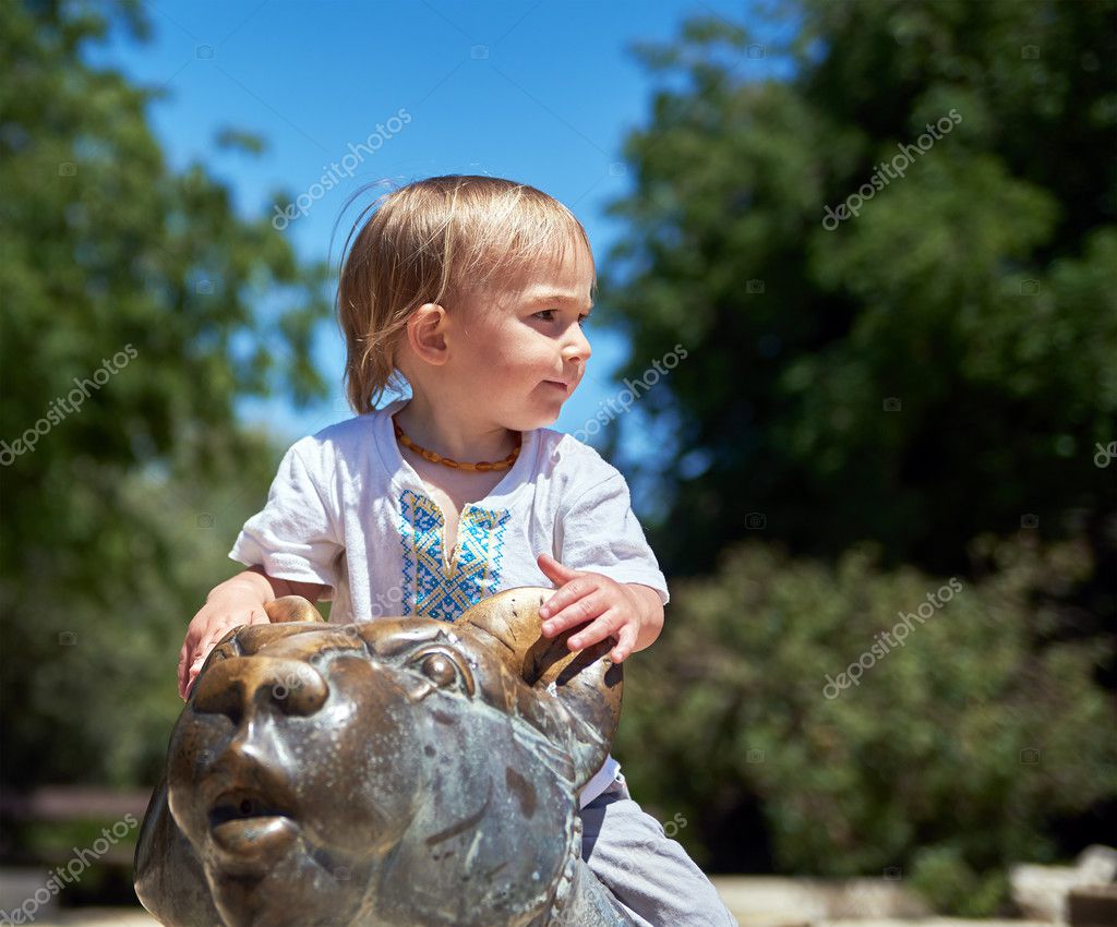 Bebe Garcon Enfant Joue Dans L Aire De Jeux Image Libre De Droit Par Kirill 4mula C Bebe Garcon Enfant Joue Dans L Aire De Jeux Image Libre De Droit Par Kirill 4mula C