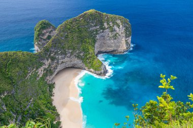 Resimli Kelingking Sahili, Nusa Penida, Bali, Endonezya