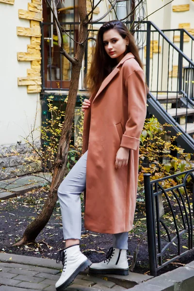 Fashionable Young Beautiful Stylish Woman Brown Coat Walking Street Autumn — Stock Photo, Image