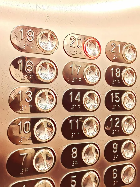 现代办公大楼电梯面板内的圆形按钮控制面板 按20号电梯按钮 铬的背景 精彩的形象 复制空间 — 图库照片