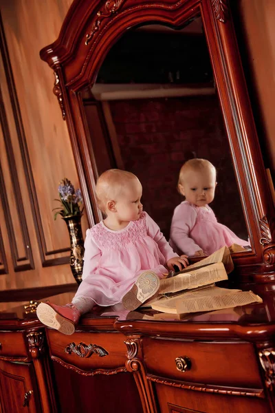 Pretty One Year Old Girl Pink Dress Old Book Sitting — Stock Photo, Image