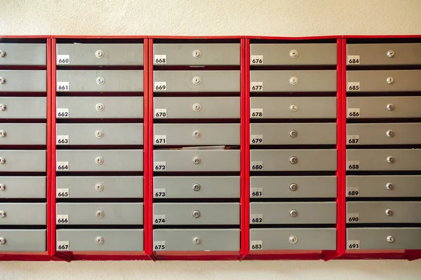 Steel Mailboxes Prédio Residencial Apartamentos Mesmo Linhas Caixa Correio Numerada — Fotografia de Stock