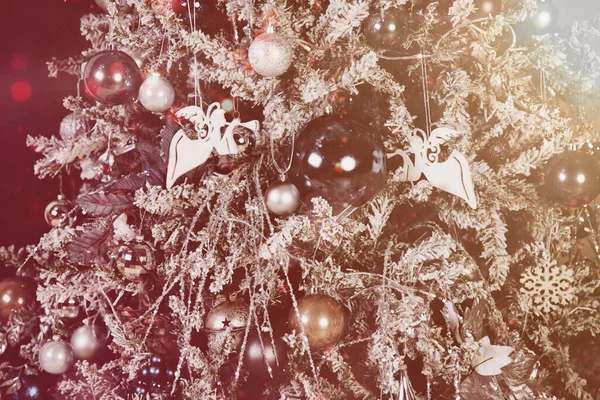 Sfondi Vacanze Natale Albero Festivo Decorato Con Palle Natale Giocattoli — Foto Stock