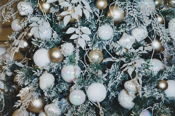 Sfondi Vacanze Natale Albero Festivo Decorato Con Palle Natale Giocattoli — Foto Stock