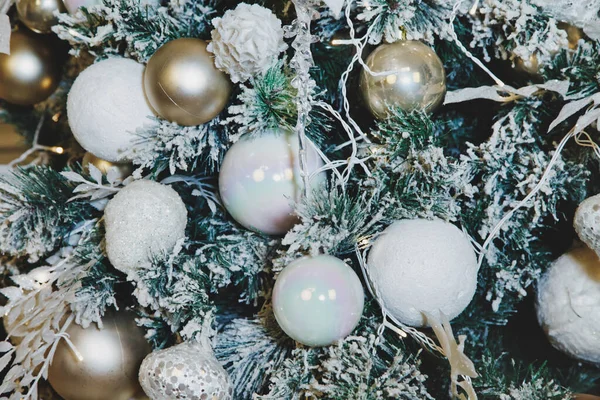 Fondos Vacaciones Navidad Árbol Festivo Decorado Con Bolas Navidad Juguetes — Foto de Stock