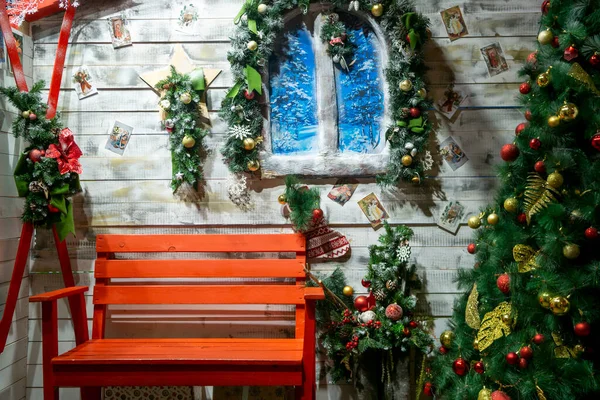 Stilisiertes Haus Weihnachtsbaum Fenster Weihnachtskomposition Frohe Weihnachten Stockbild