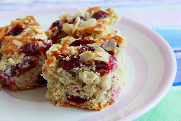 Kiraz ve badem kareler