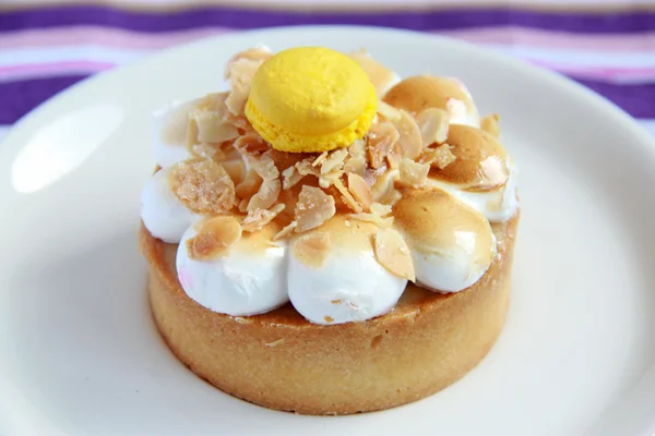 Lemon meringue tarts — Stock Photo, Image