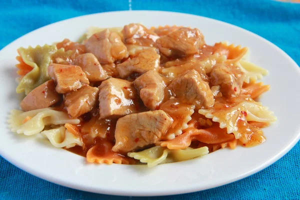 Fried turkey pieces in thai sauce — Stock Photo, Image