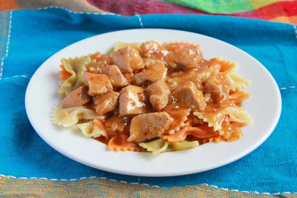 Fried turkey pieces in thai sauce — Stock Photo, Image