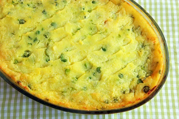 Balık ve patates pasta