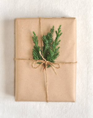 Yeni yıl hediyeleri el sanatları kağıdında