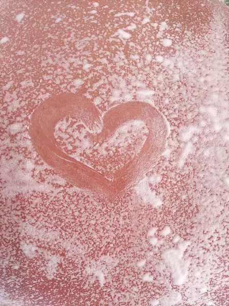 Malowane Serce Skórze Pantenolem Opaleniźnie Wysokiej Jakości Zdjęcie — Zdjęcie stockowe