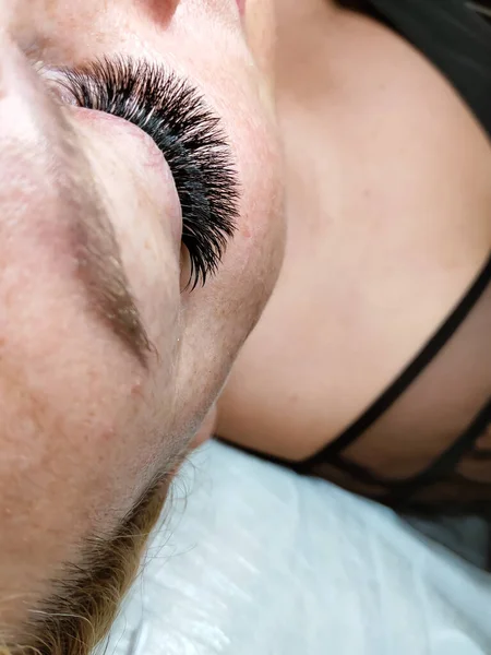 Lange Wimpernverlängerungen Schönheitssalon — Stockfoto