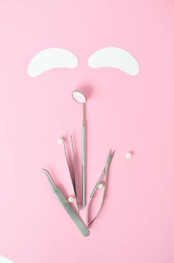 Güzellik salonunda kirpik eklentisi için ekipman 