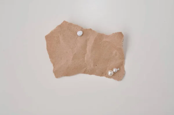 Лист ремесленной бумаги для заметки на стене — стоковое фото