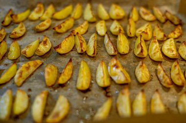 fırında patates, bir tabak, doku ya da arka plan