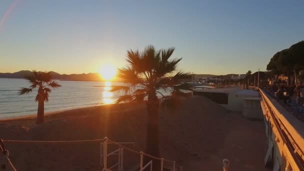 Fransız Rivierası gün batımında — Stok video