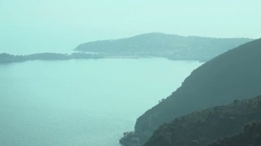 Üstten Cannes üzerinden genel görünüm