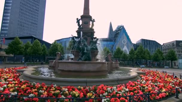 Mendebrunnen. Fountain in Leipzig,Germany — Stock Video