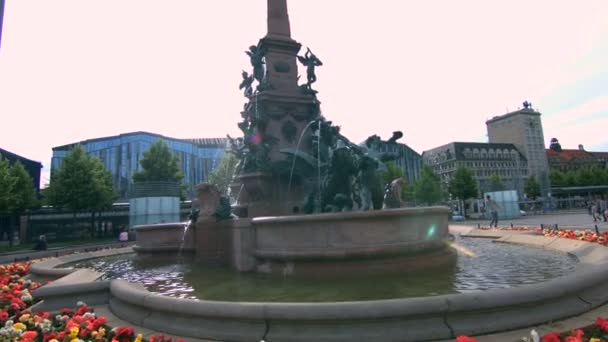 Mendebrunnen. Fountain in Leipzig,Germany — Stock Video