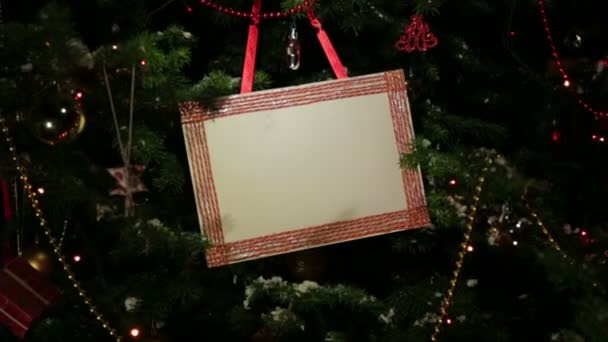 Arbre de Noël avec espace réservé à la carte postale dessus — Video